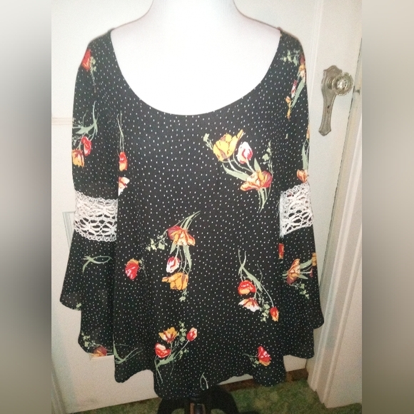 Blouse - Picture 1 of 5